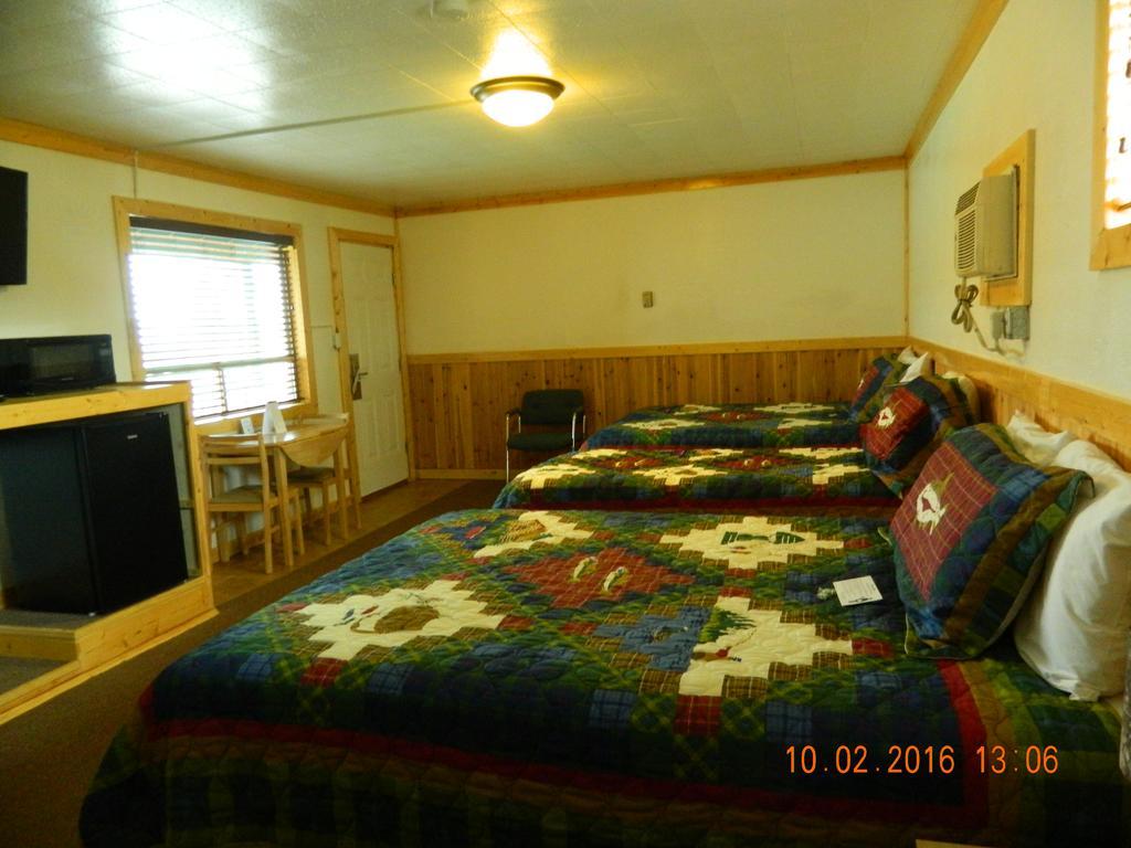 Country Motor Inn Ливингстън Екстериор снимка