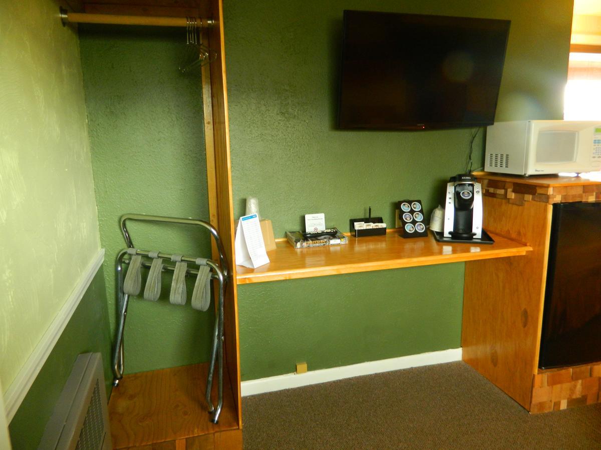 Country Motor Inn Ливингстън Екстериор снимка