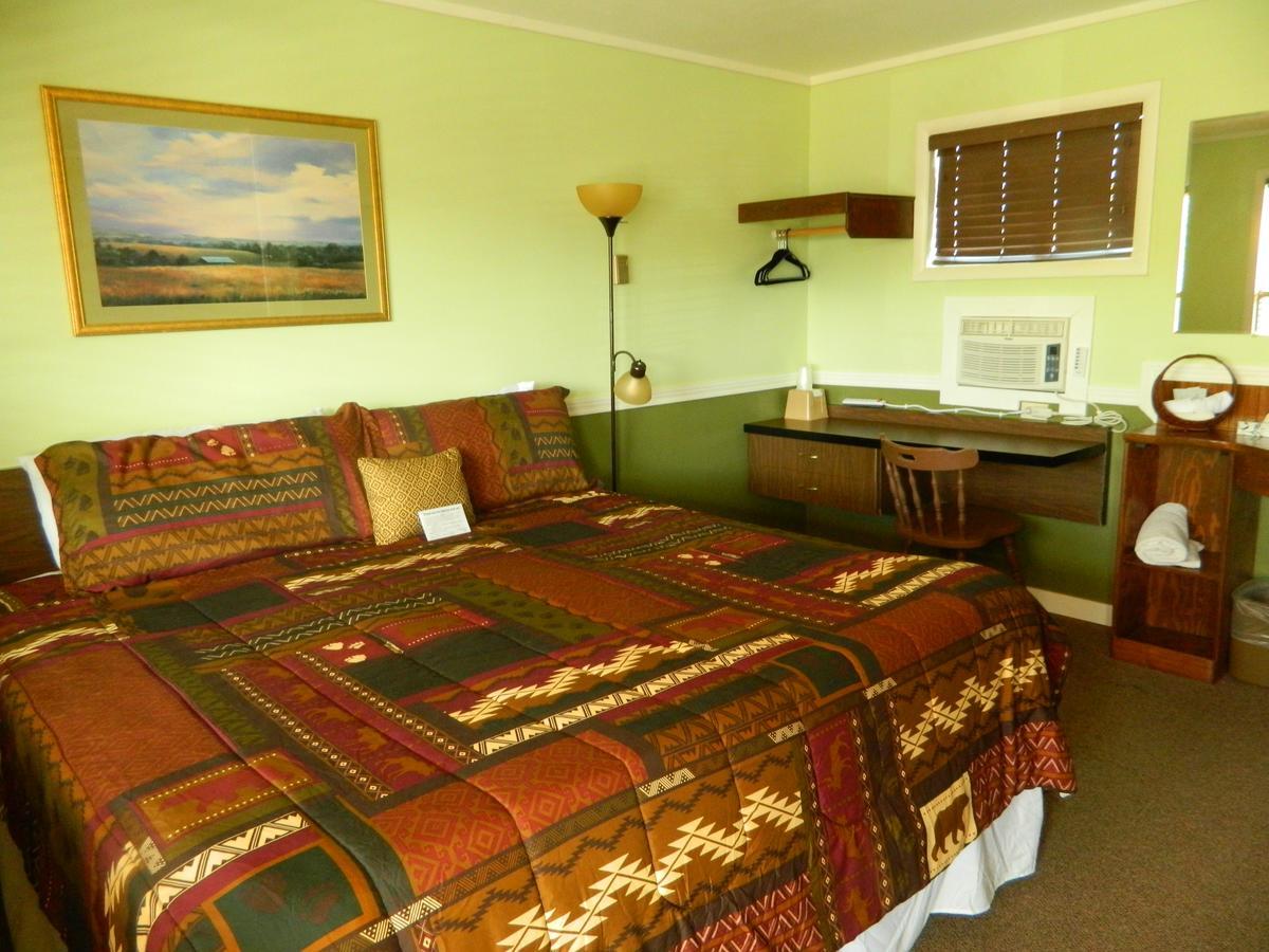 Country Motor Inn Ливингстън Екстериор снимка