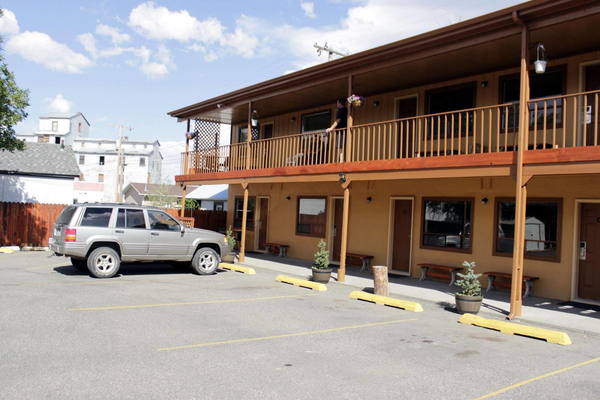 Country Motor Inn Ливингстън Екстериор снимка